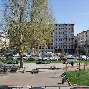 https://naviglio-dream-2-bedrooms-apartment.italymilanhotels.net